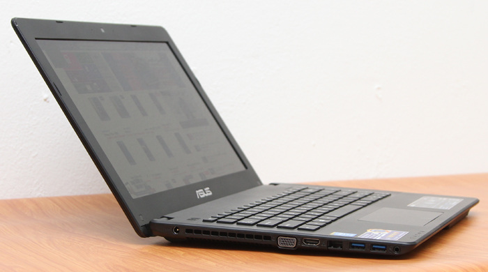 Laptop Asus X452LAV i3 4030U / 2GB / 500GB / Win8.1